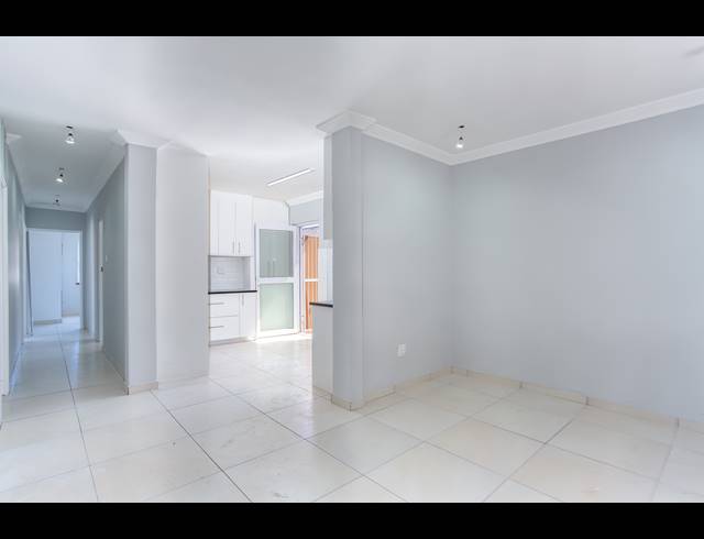 4 BEDROOM FREEHOLD TO LET IN RETREAT